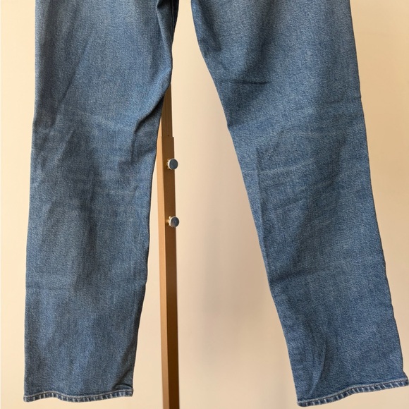 J.CREW, Nipped straight Jean, MSRP $158, CURRENT - Picture 12 of 15
